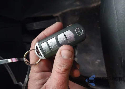 2019 Mazda Cx-5 Touring z USA, uszkodzony, nr VIN JM3KFACM5K1513289